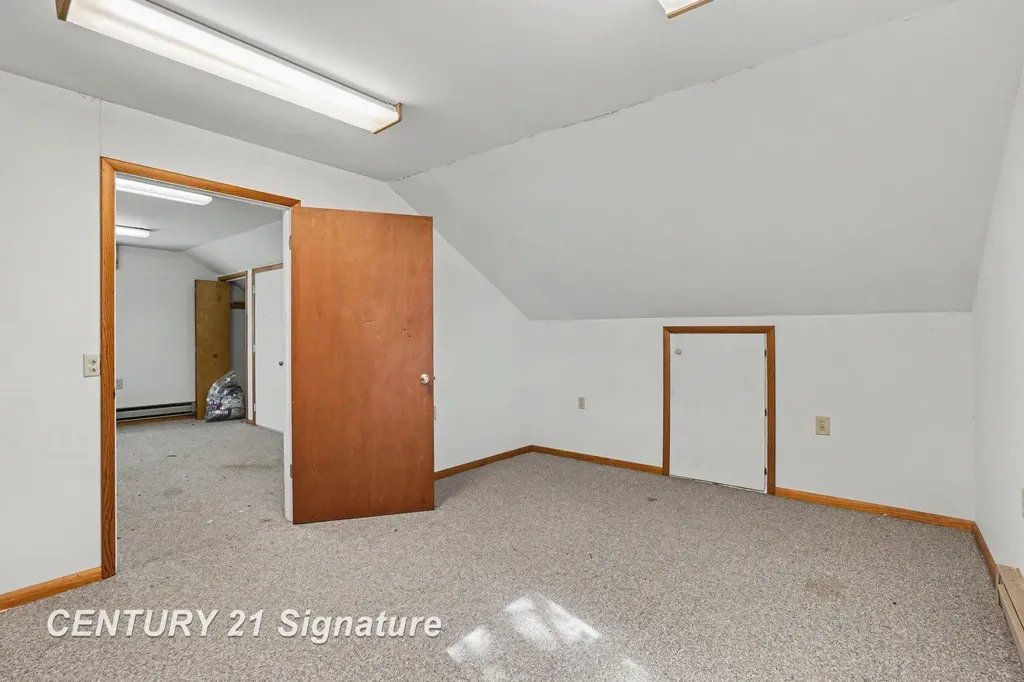 386 E Perkins Street Merrill Village MI 48637