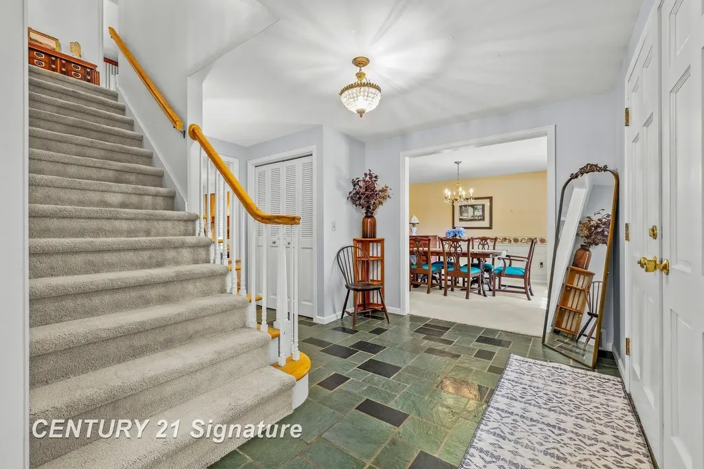 358 Somerset Road Saginaw Charter Township MI 48638