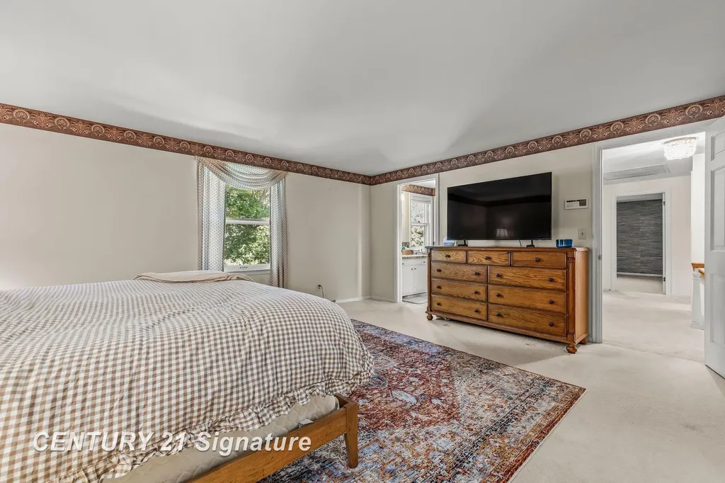 358 Somerset Road Saginaw Charter Township MI 48638