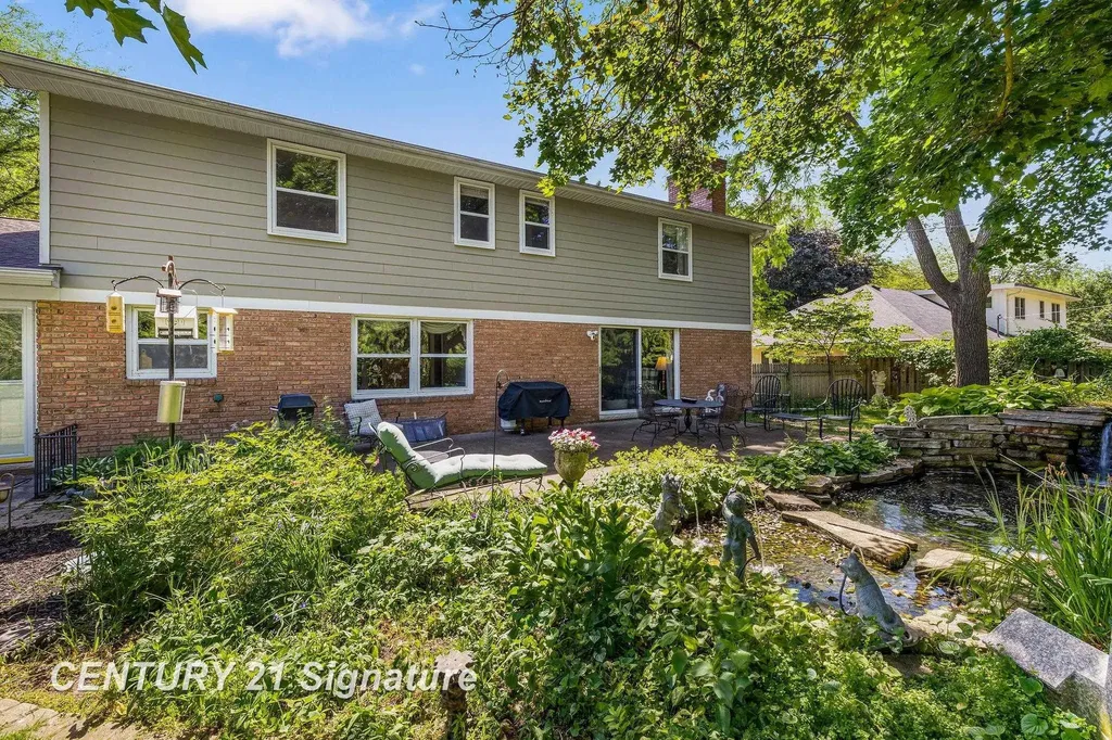 358 Somerset Road Saginaw Charter Township MI 48638