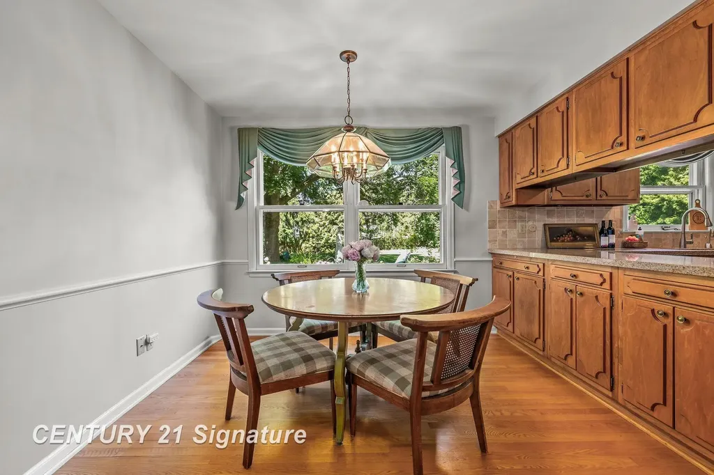 358 Somerset Road Saginaw Charter Township MI 48638