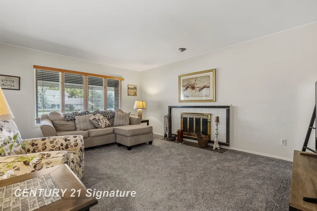 4743 Century Drive Saginaw Charter Township MI 48638