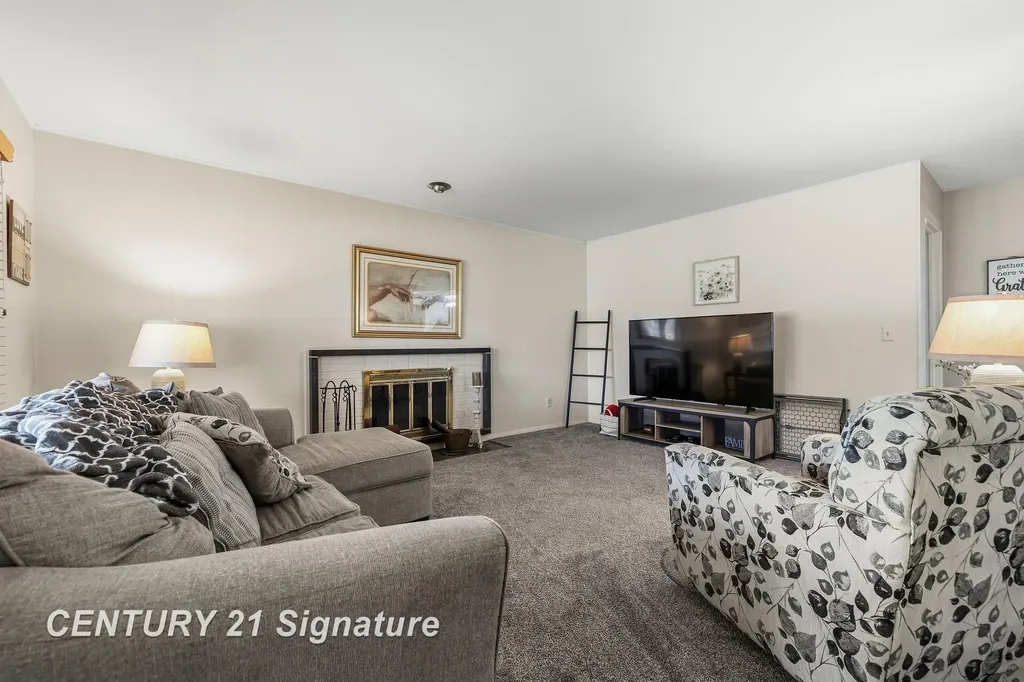 4743 Century Drive Saginaw Charter Township MI 48638