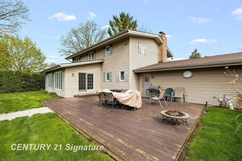 4743 Century Drive Saginaw Charter Township MI 48638