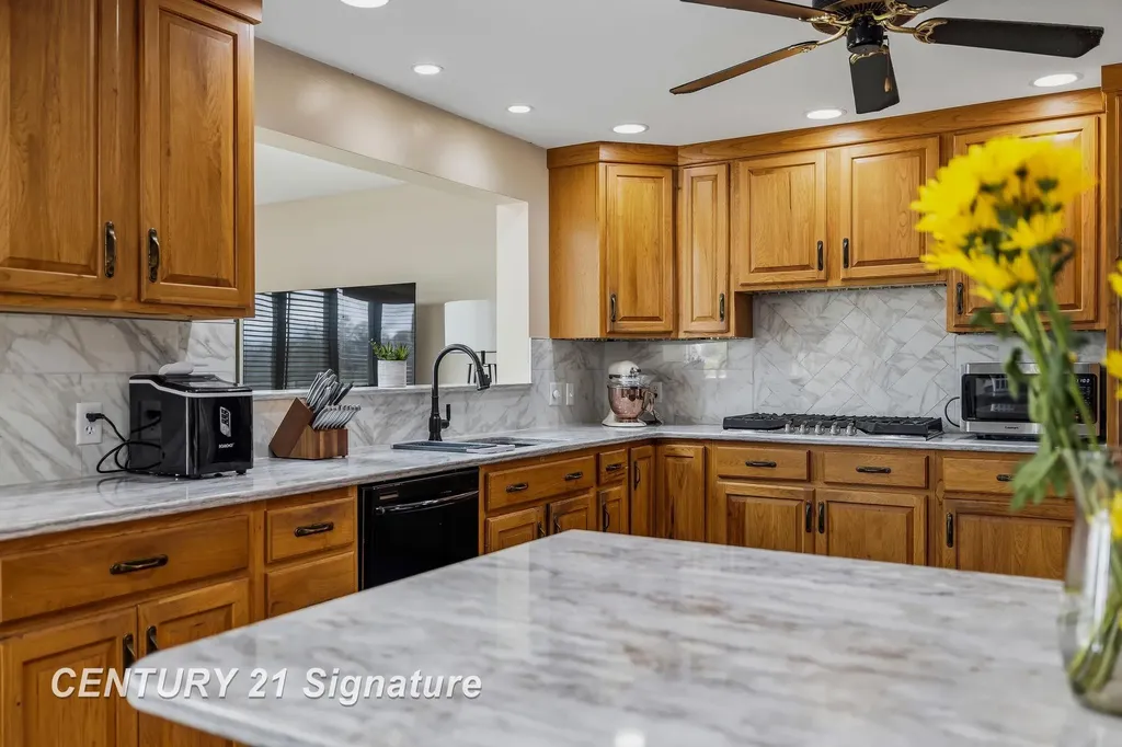 4743 Century Drive Saginaw Charter Township MI 48638