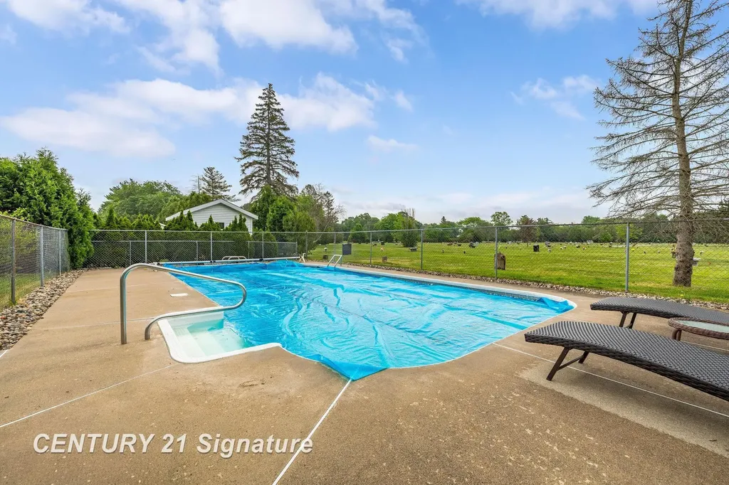 4743 Century Drive Saginaw Charter Township MI 48638