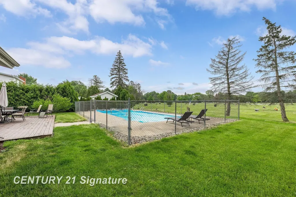 4743 Century Drive Saginaw Charter Township MI 48638