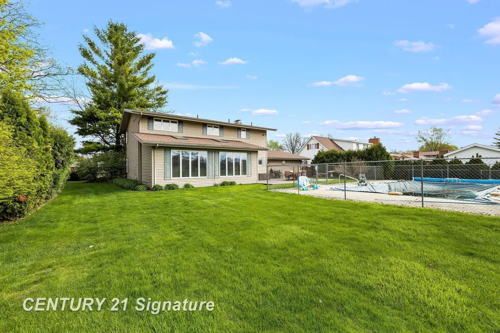 4743 Century Drive Saginaw Charter Township MI 48638