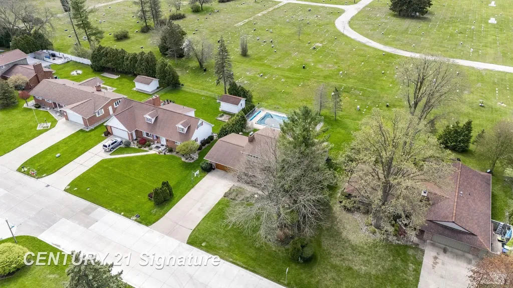4743 Century Drive Saginaw Charter Township MI 48638