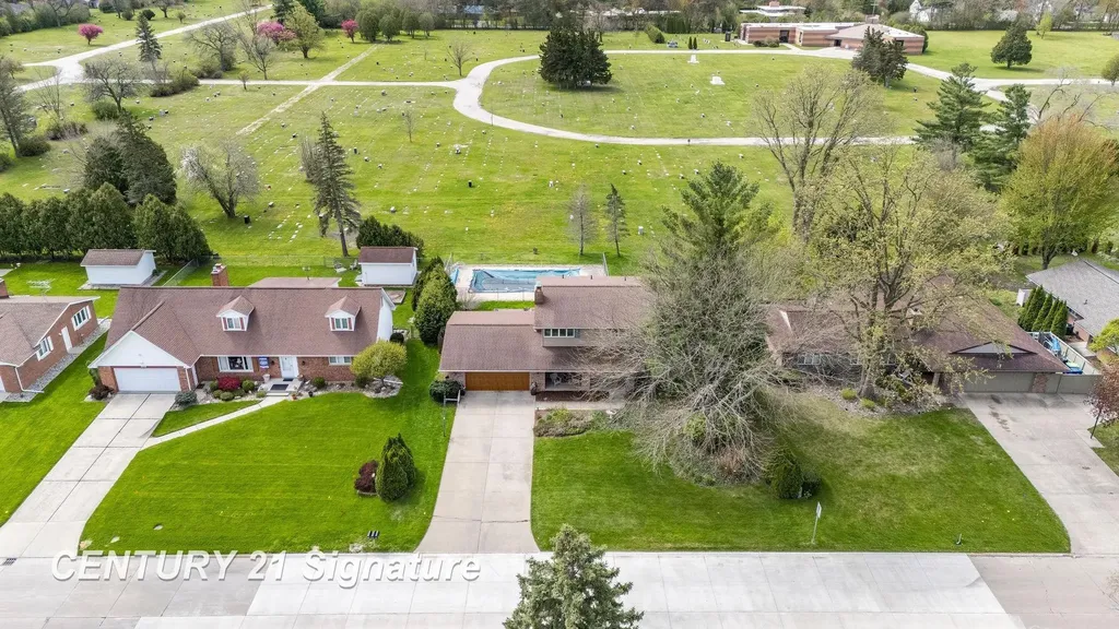 4743 Century Drive Saginaw Charter Township MI 48638