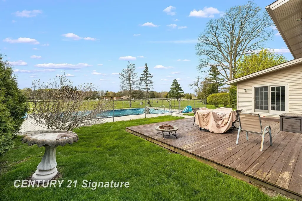 4743 Century Drive Saginaw Charter Township MI 48638