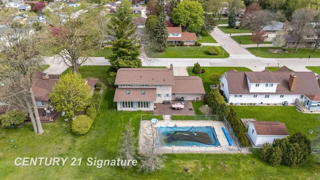 4743 Century Drive Saginaw Charter Township MI 48638