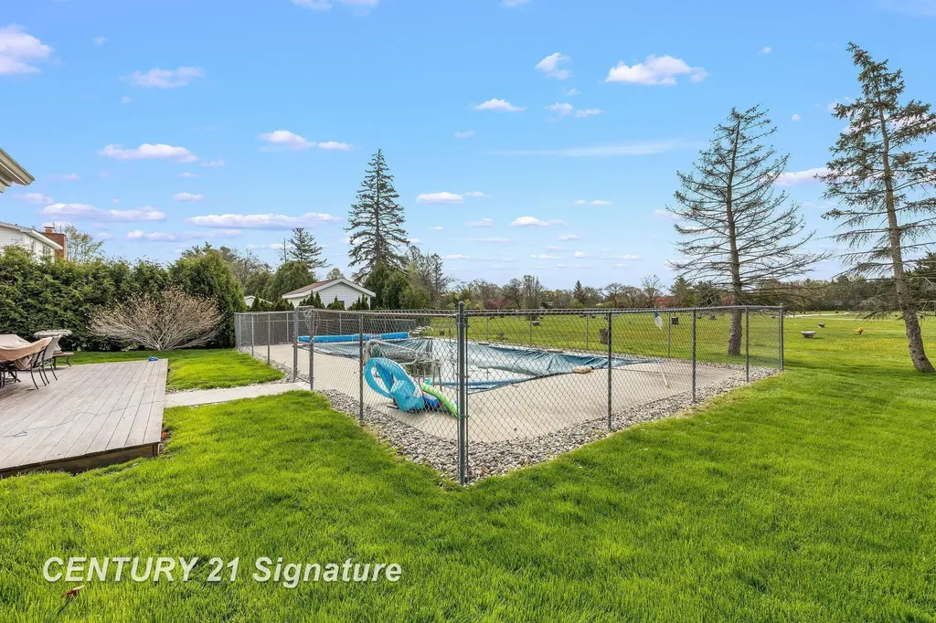 4743 Century Drive Saginaw Charter Township MI 48638