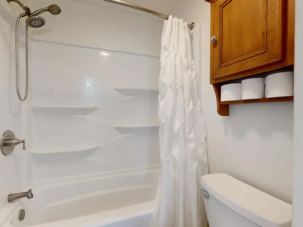 205 Kennely Road Thomas Township MI 48609