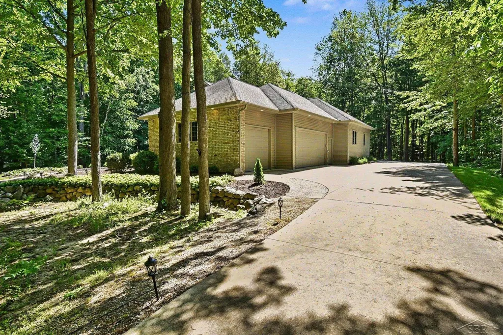 2628 Brownwood Trail Larkin Charter Township MI 48642