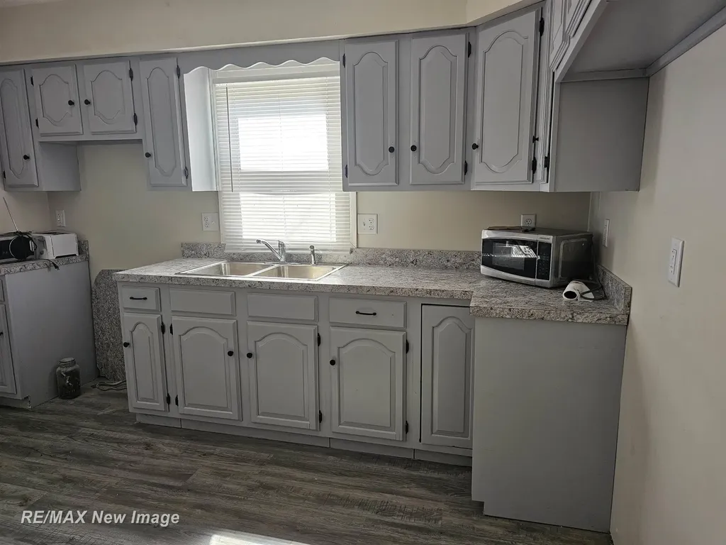 2126 Hammel Street Saginaw City MI 48601