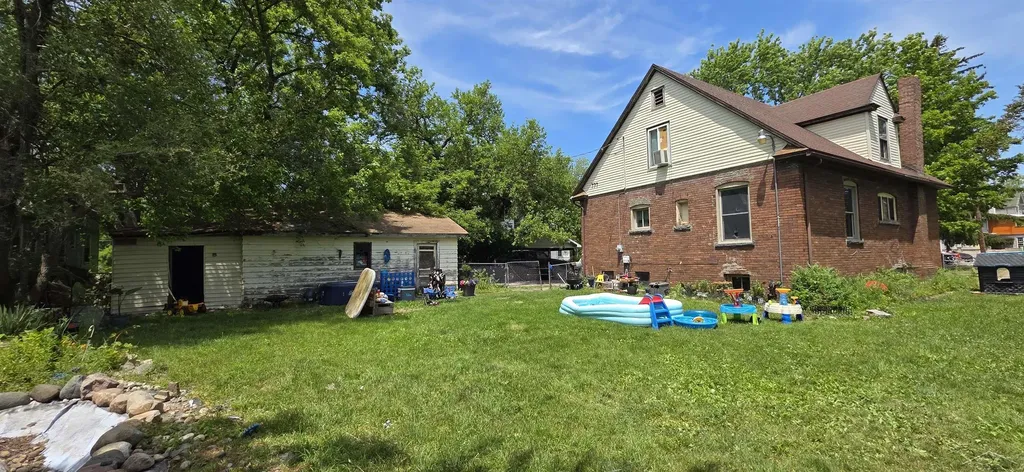 413 Waller Street Saginaw City MI 48602