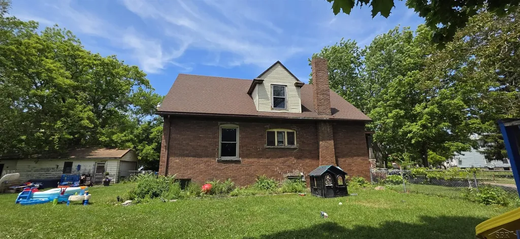 413 Waller Street Saginaw City MI 48602