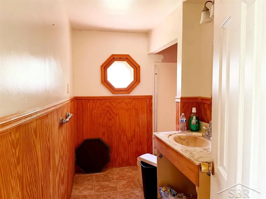 1408 Waldo Court Midland City MI 48640