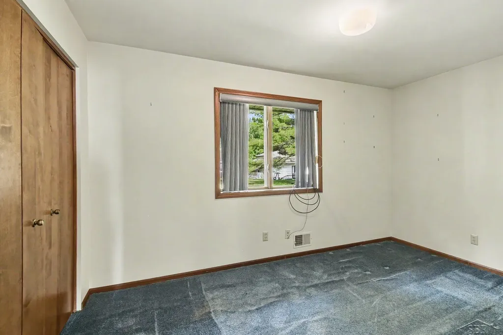 381 S Linwood Beach Road Kawkawlin Township MI 48634