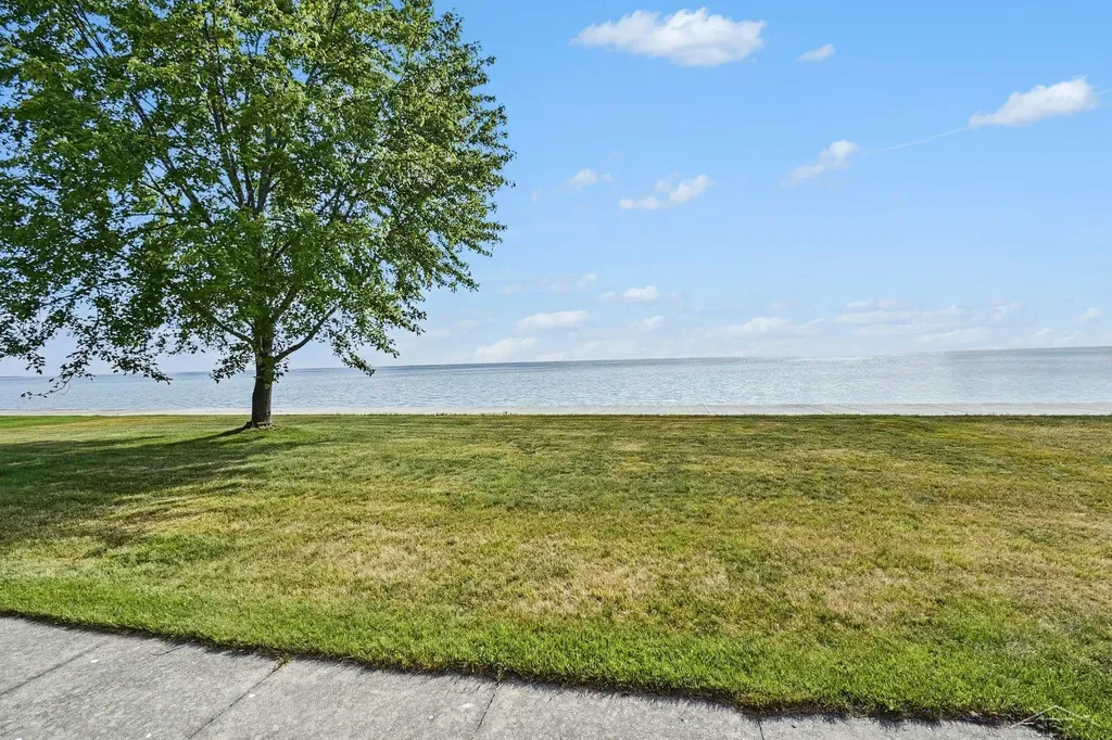 381 S Linwood Beach Road Kawkawlin Township MI 48634
