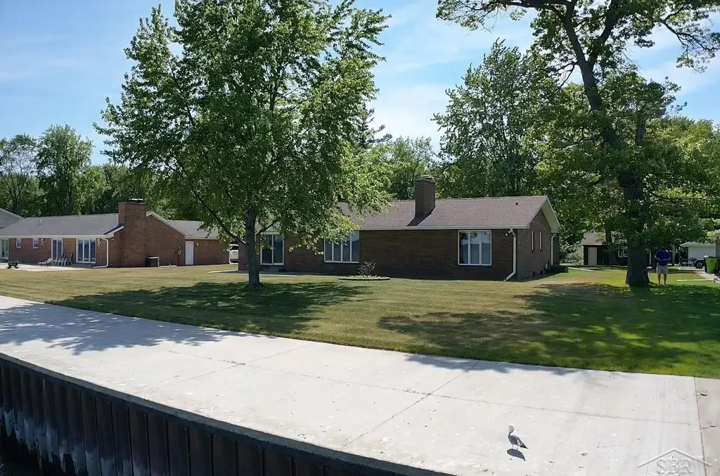 381 S Linwood Beach Road Kawkawlin Township MI 48634