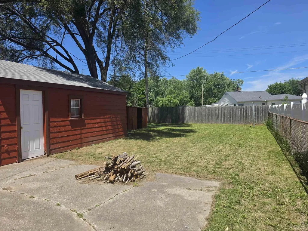 1424 Acacia Street Saginaw City MI 48602