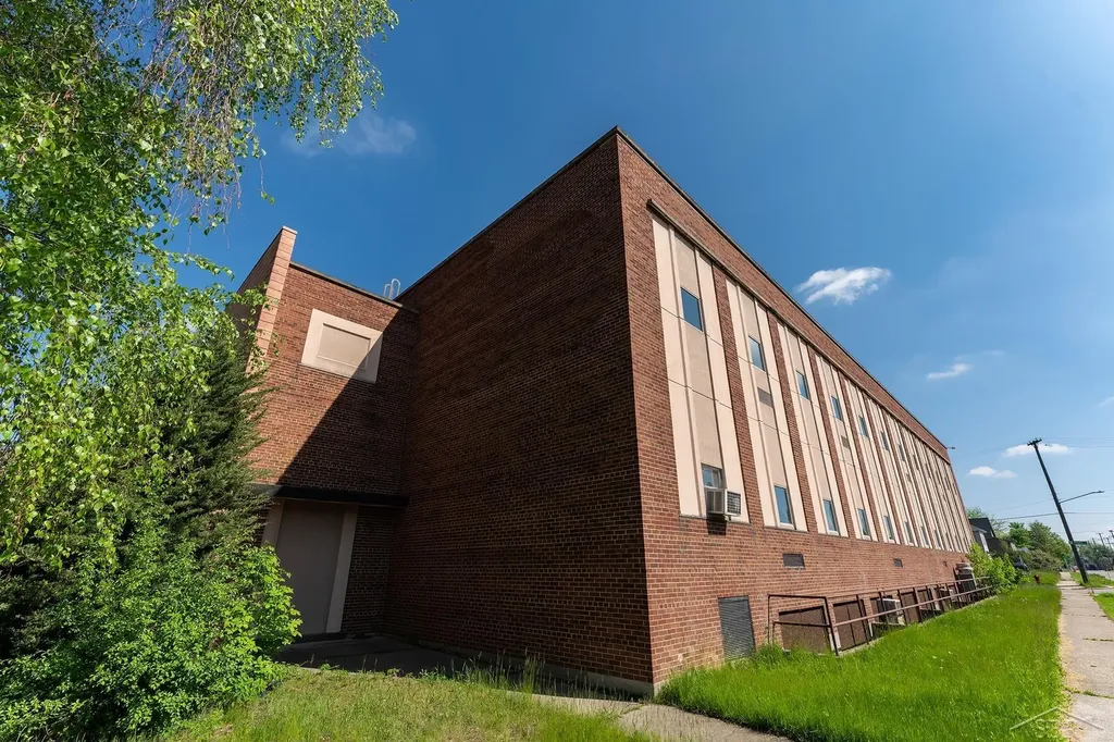 405 Hayes Street Saginaw City MI 48602