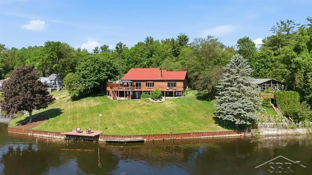 4448 N Verity Road Edenville Township MI 48657