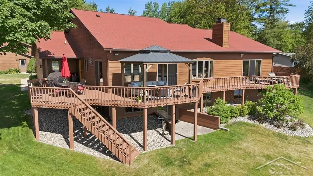 4448 N Verity Road Edenville Township MI 48657