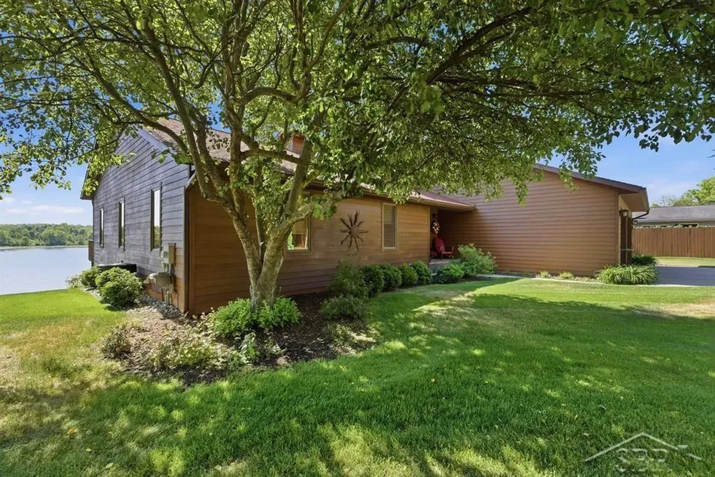 4448 N Verity Road Edenville Township MI 48657