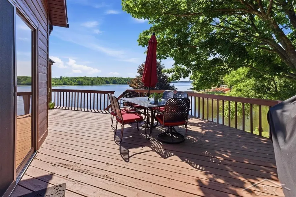 4448 N Verity Road Edenville Township MI 48657