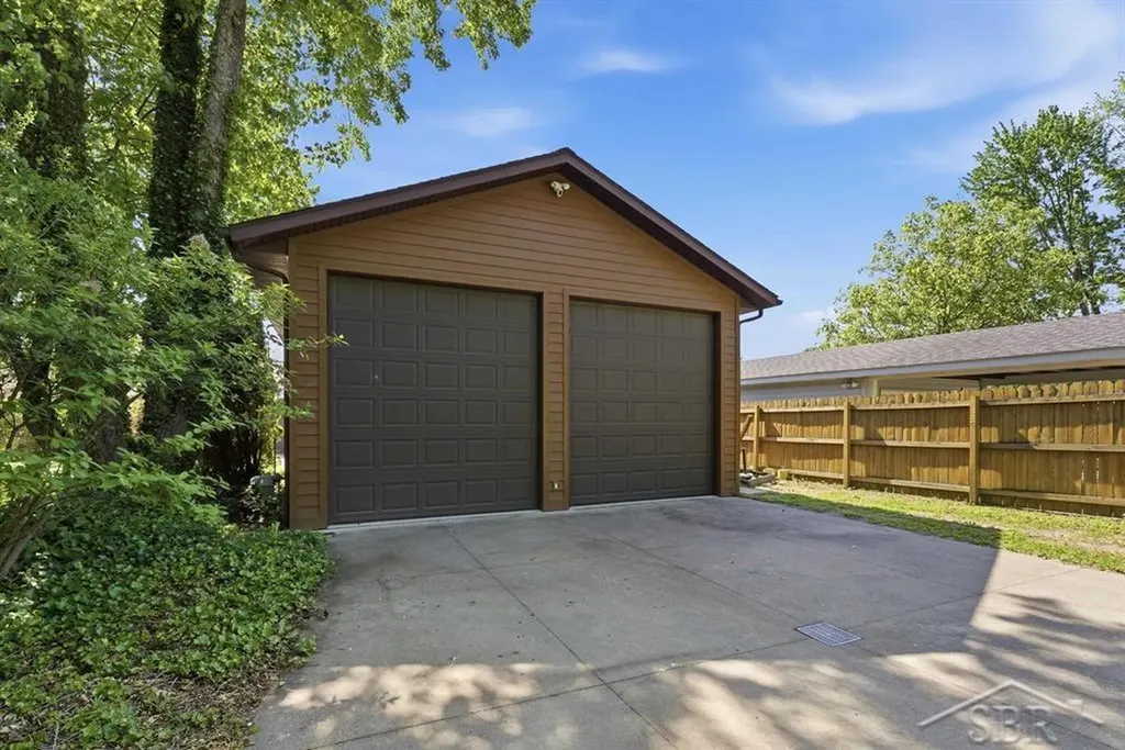 4448 N Verity Road Edenville Township MI 48657
