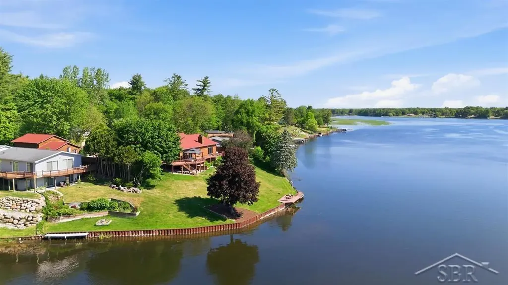 4448 N Verity Road Edenville Township MI 48657