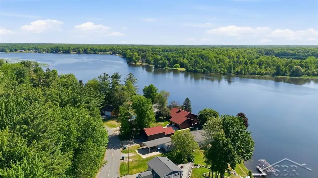 4448 N Verity Road Edenville Township MI 48657