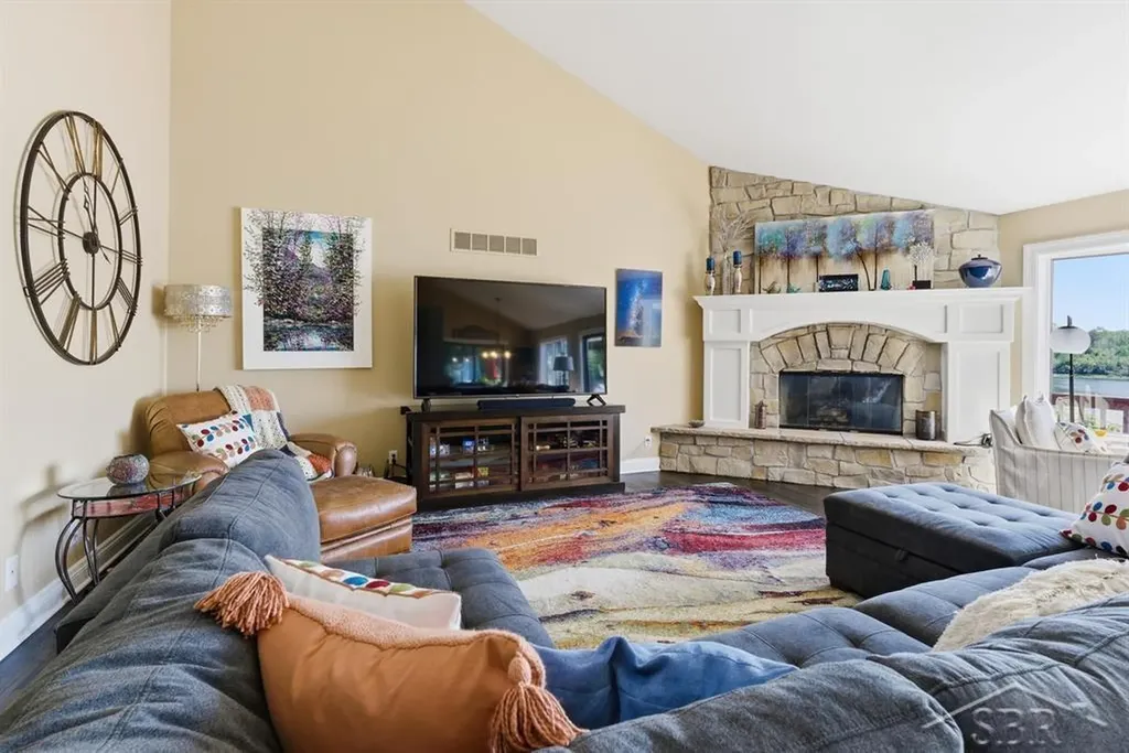 4448 N Verity Road Edenville Township MI 48657