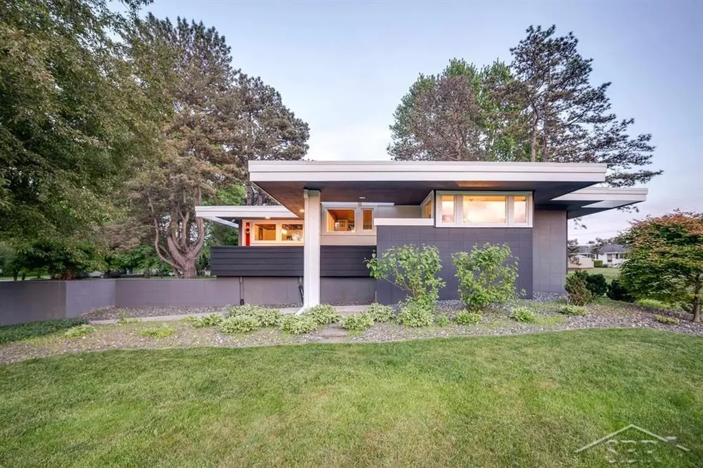 1395 Primrose Lane Dewitt Charter Township MI 48820