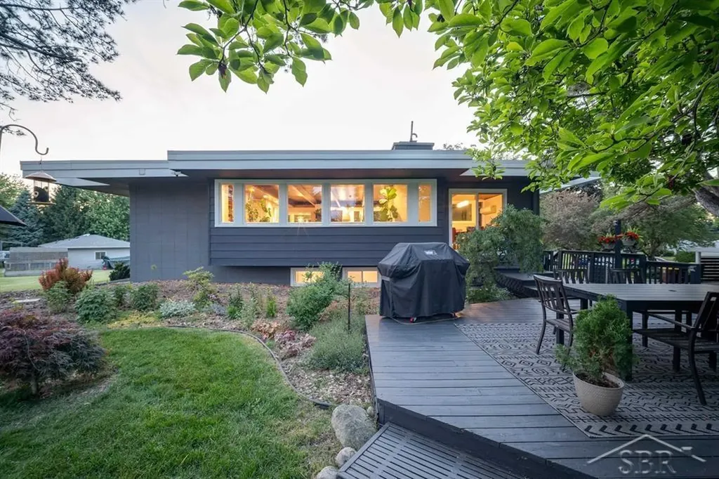 1395 Primrose Lane Dewitt Charter Township MI 48820