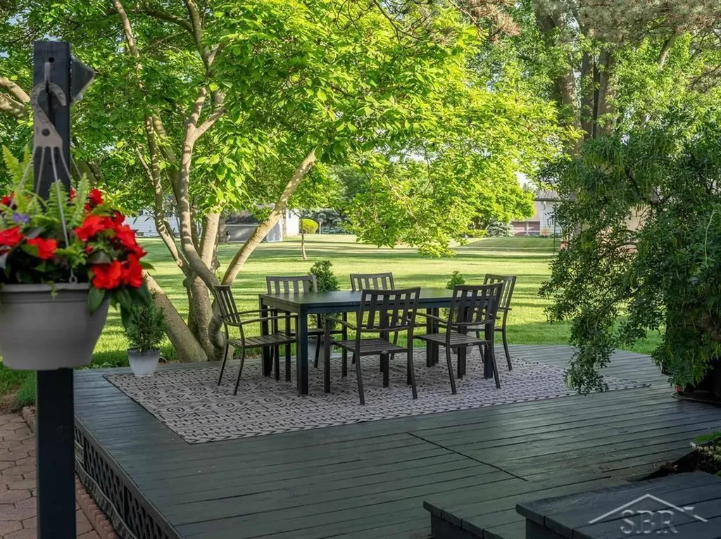 1395 Primrose Lane Dewitt Charter Township MI 48820