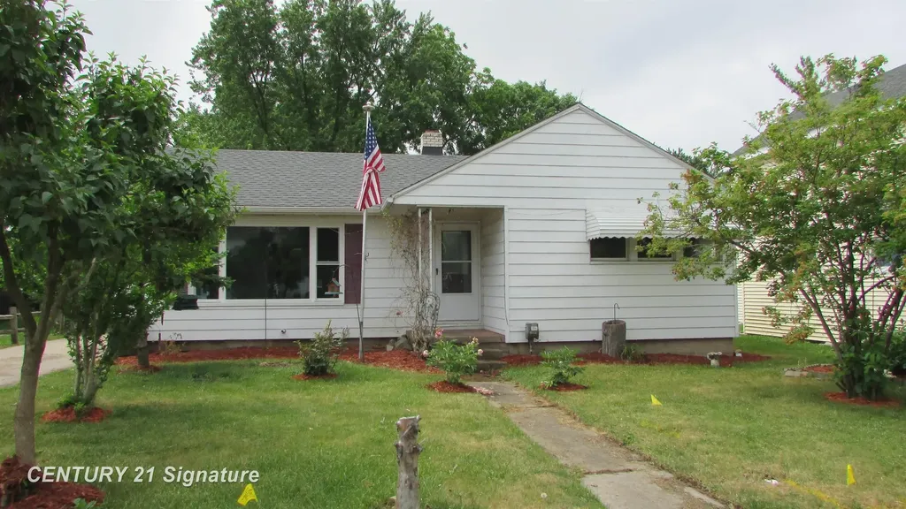 620 E Washington Street Tittabawassee Township MI 48623