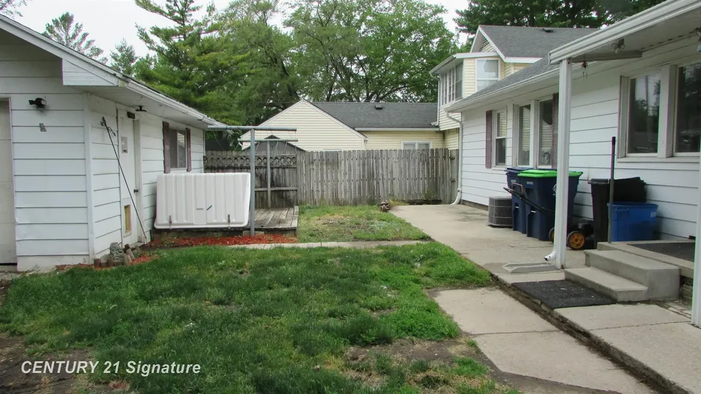 620 E Washington Street Tittabawassee Township MI 48623
