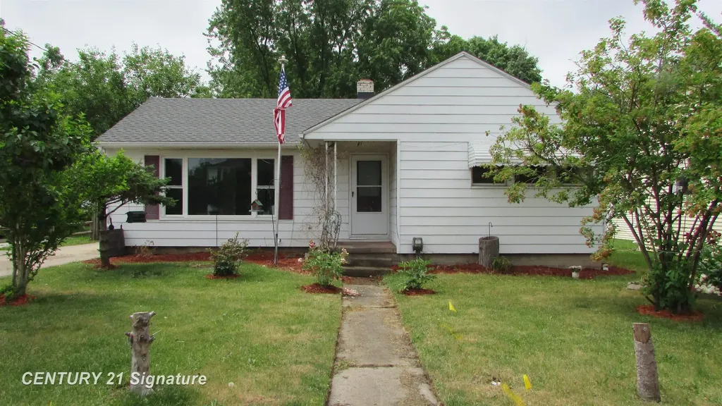 620 E Washington Street Tittabawassee Township MI 48623