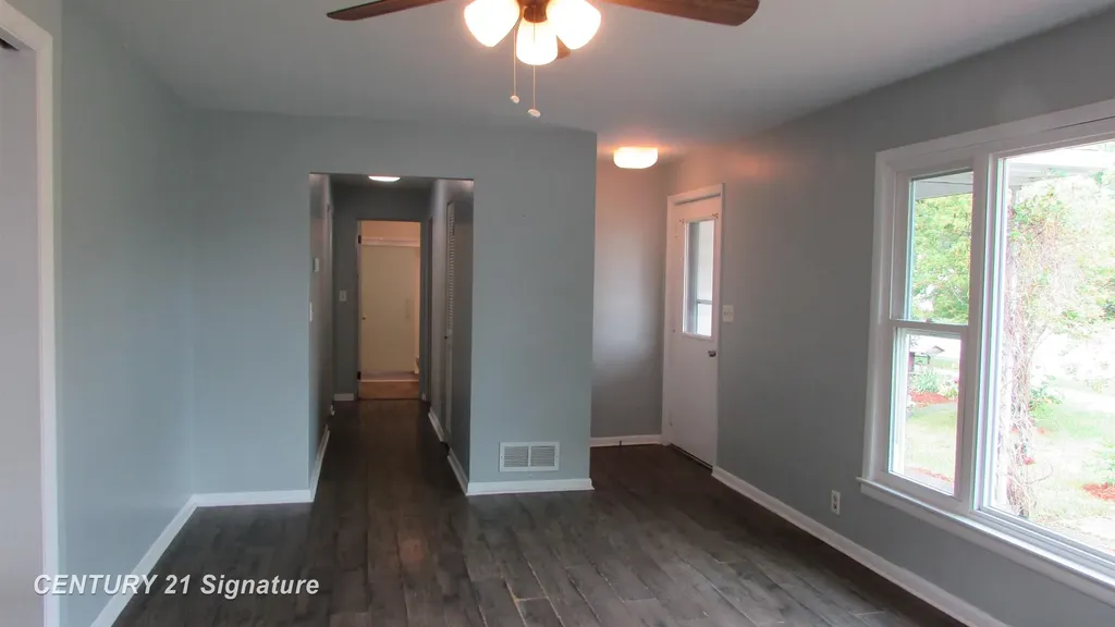 620 E Washington Street Tittabawassee Township MI 48623