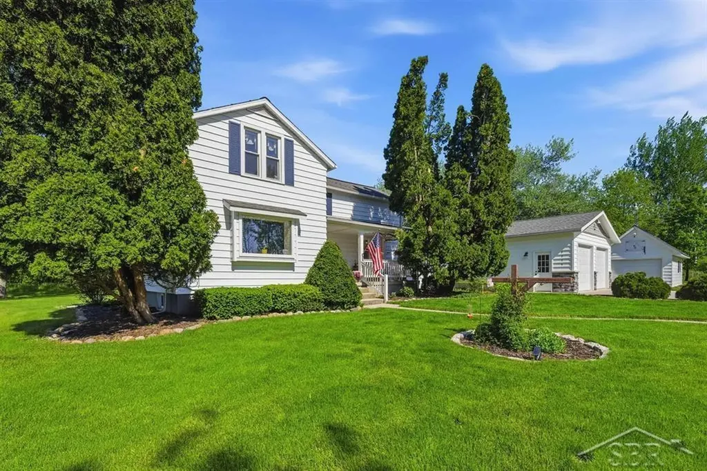 2775 E Siebert Road Larkin Charter Township MI 48642