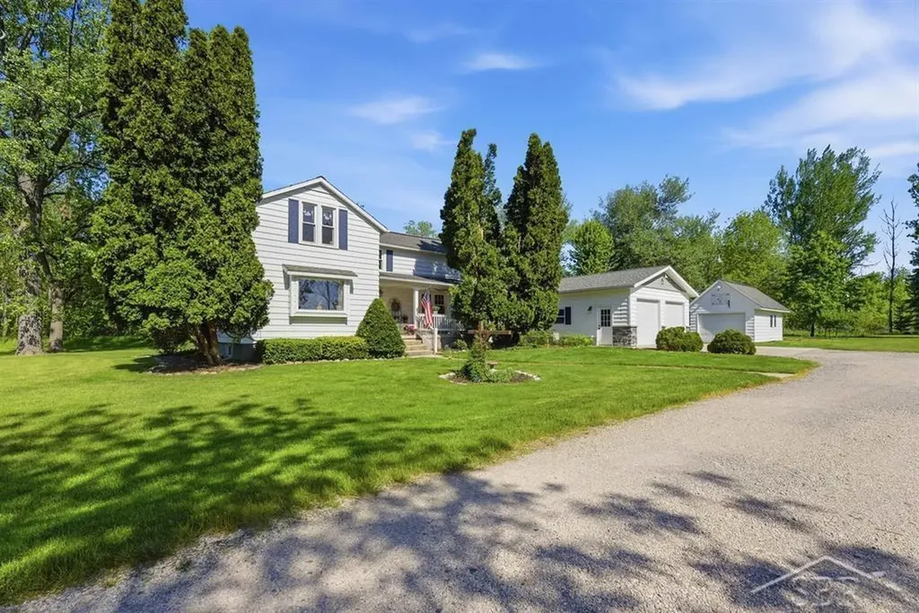 2775 E Siebert Road Larkin Charter Township MI 48642