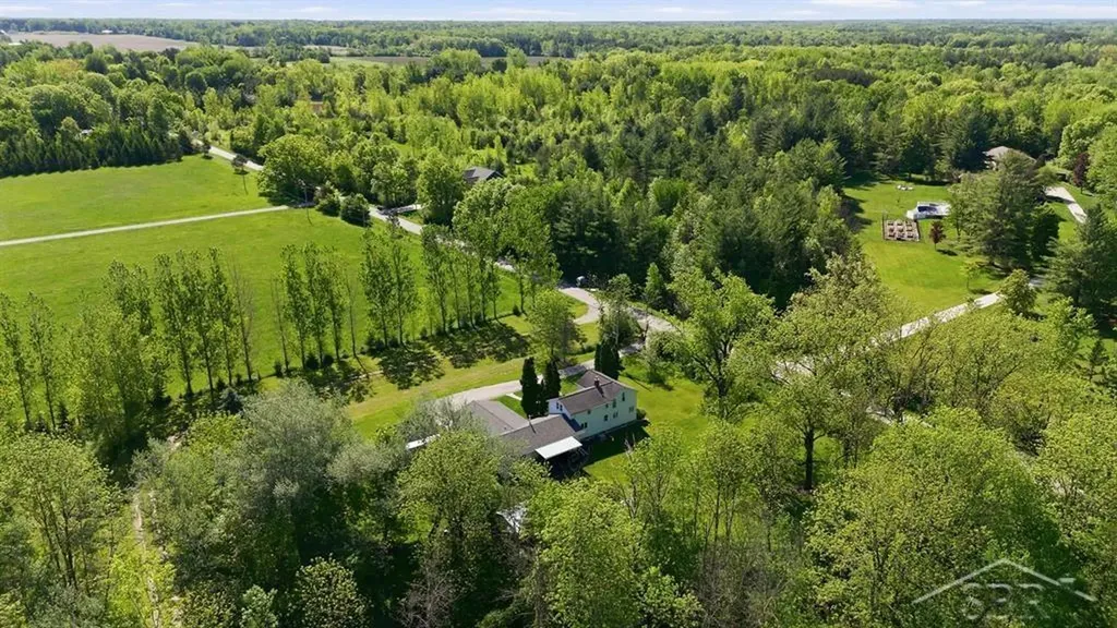 2775 E Siebert Road Larkin Charter Township MI 48642