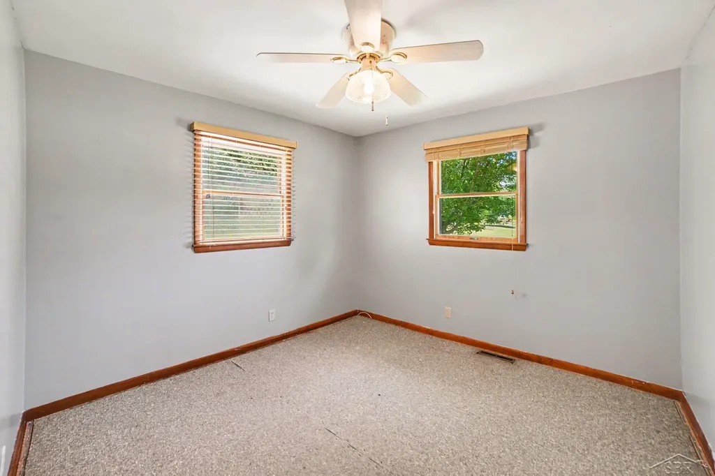 2792 E Miller Road Midland Charter Township MI 48640