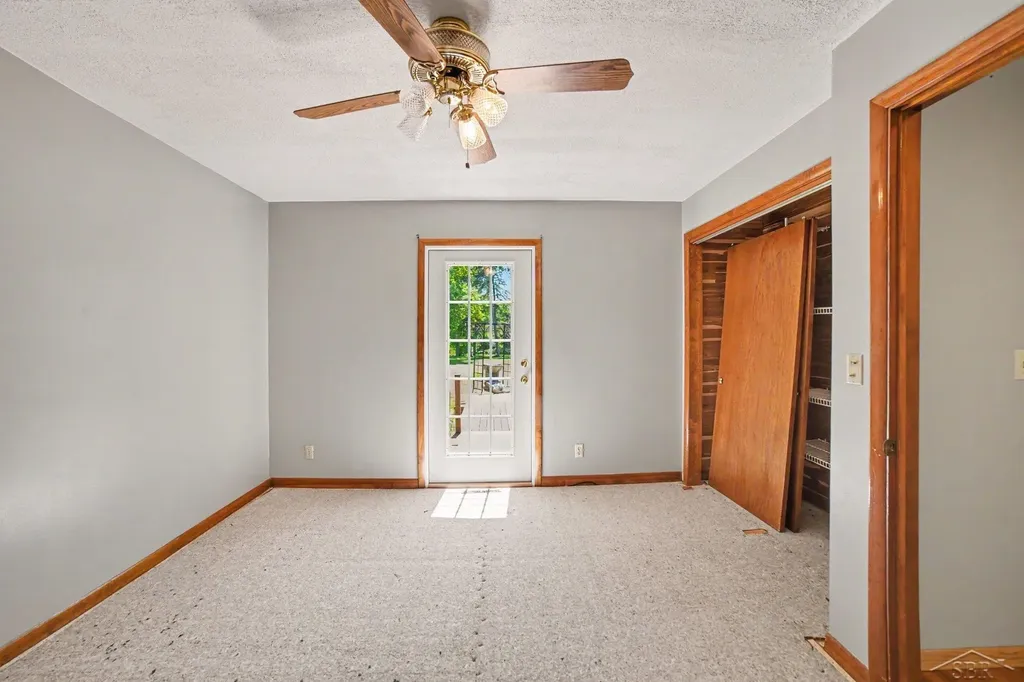 2792 E Miller Road Midland Charter Township MI 48640