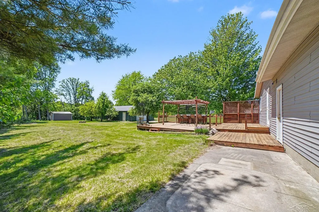 2792 E Miller Road Midland Charter Township MI 48640