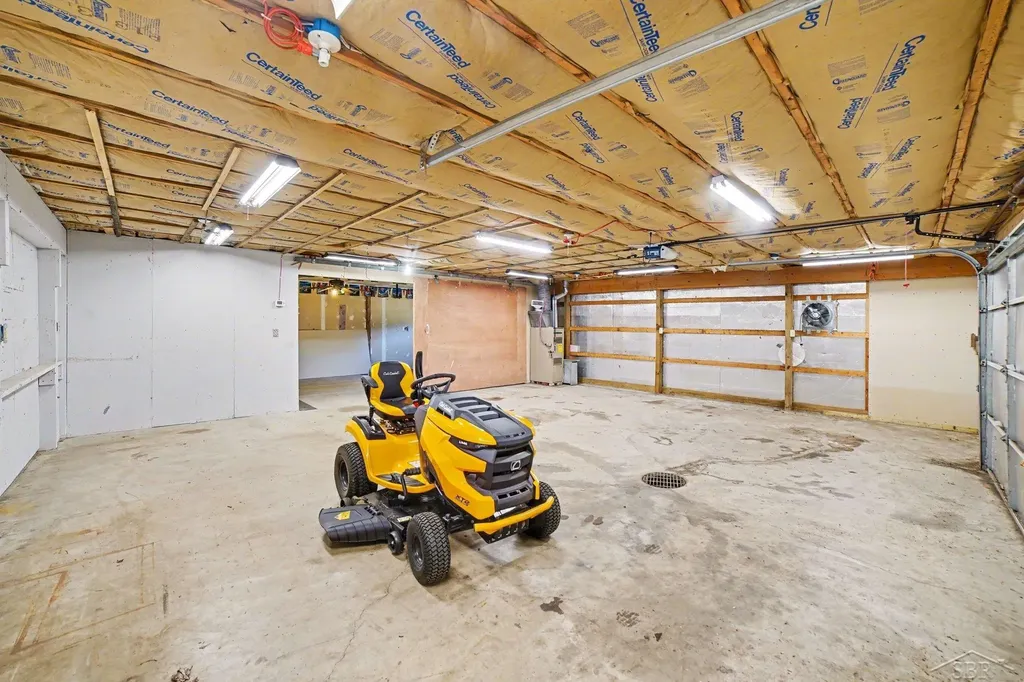 2792 E Miller Road Midland Charter Township MI 48640